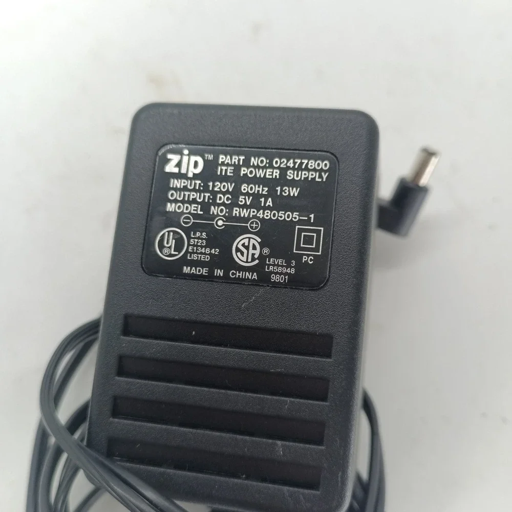 Zip Iomega ITE Power Supply 5V 1A AC Adapter RWP480505-1 Part 02477800 r1